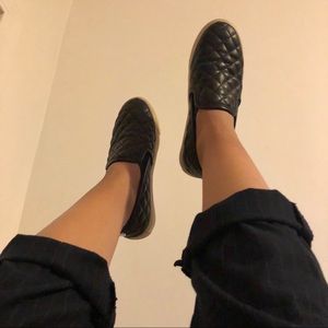 STEVE MADDEN SLIP ONS